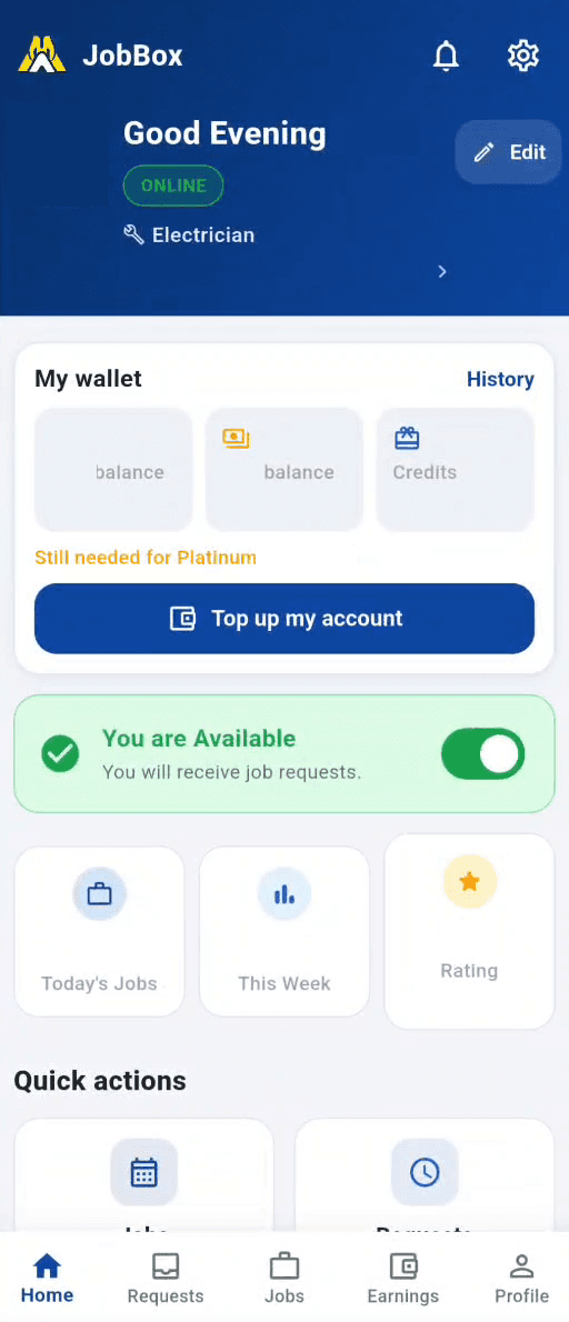 Operator home screen with wallet, top-up button and an availability switch set to available